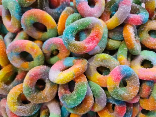 Anneaux multicolore acidulés (vendu par 100gr)